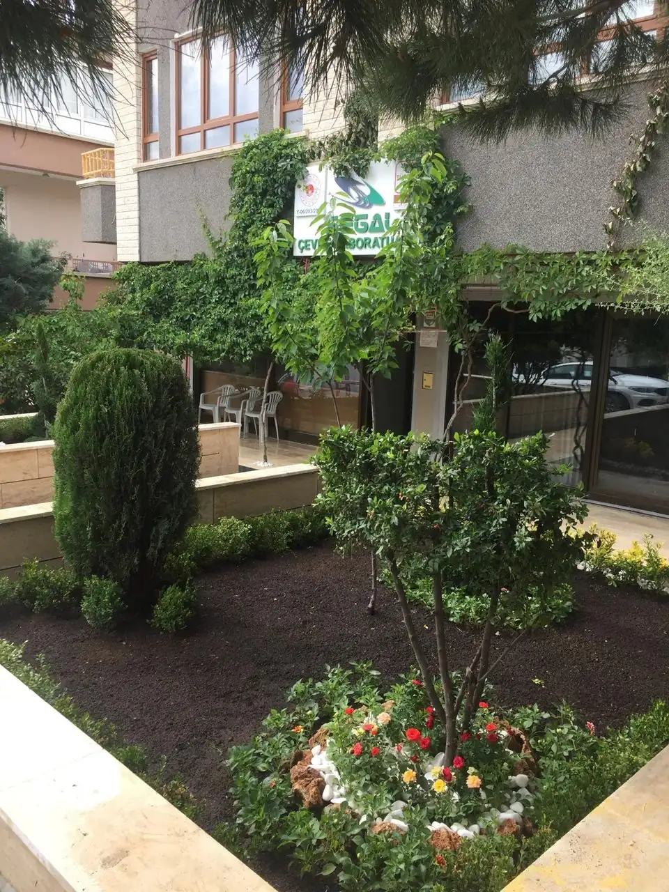 Segal Çevre Laboratuvarı bina girişi, Çankaya / Ankara